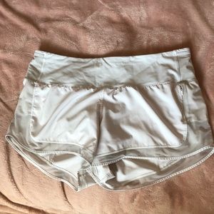 Lululemon MIND OVER MILES SHORT *3.5"